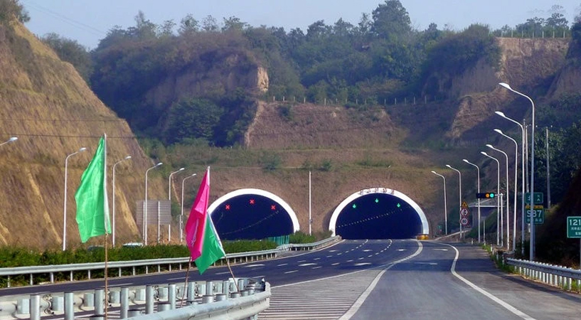 河南桃花峪隧道